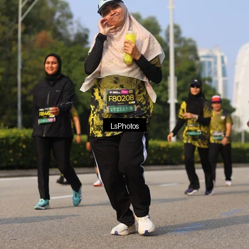Runner Photo 6921005