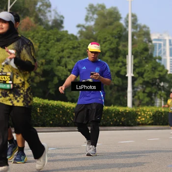 Runner Photo 6921008