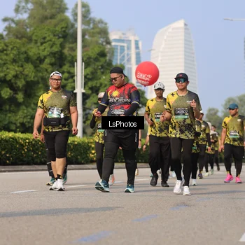 Runner Photo 6921024