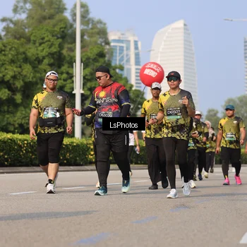 Runner Photo 6921025