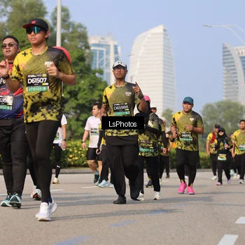 Runner Photo 6921032
