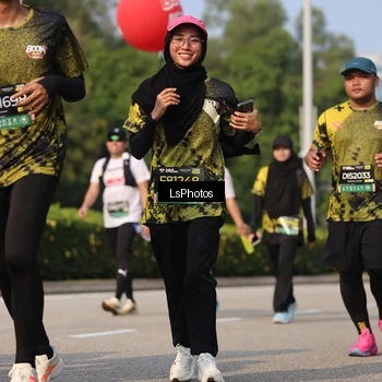 Runner Photo 6921041