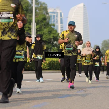 Runner Photo 6921049
