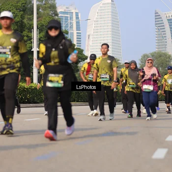Runner Photo 6921051