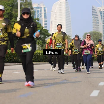 Runner Photo 6921052
