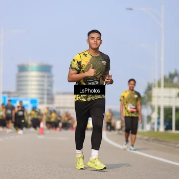 Runner Photo 6921071