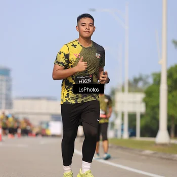 Runner Photo 6921078