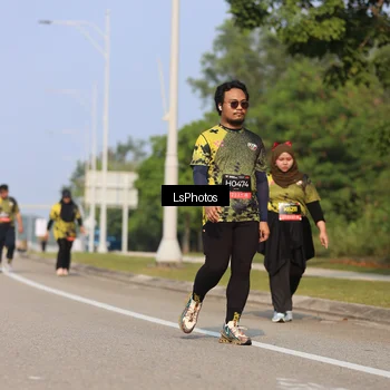 Runner Photo 6921093