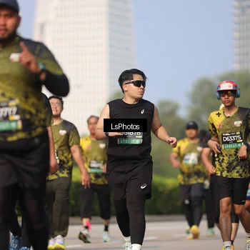 Runner Photo 6921112