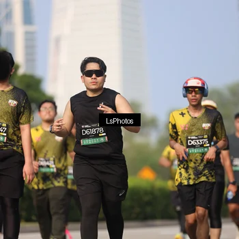 Runner Photo 6921122