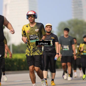 Runner Photo 6921124
