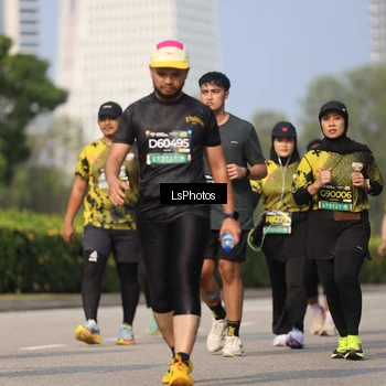 Runner Photo 6921128