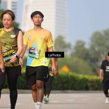 Runner Photo 6921171