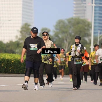 Runner Photo 6921180