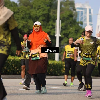 Runner Photo 6921193
