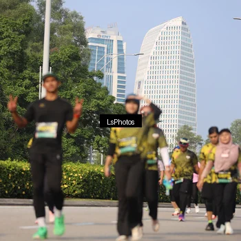 Runner Photo 6921228