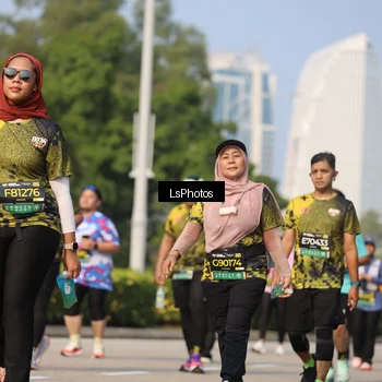 Runner Photo 6921235