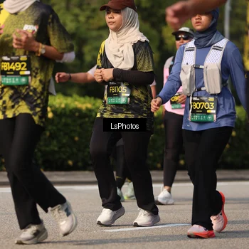 Runner Photo 6921259