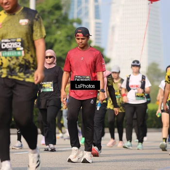 Runner Photo 6921315