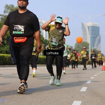 Runner Photo 6921330