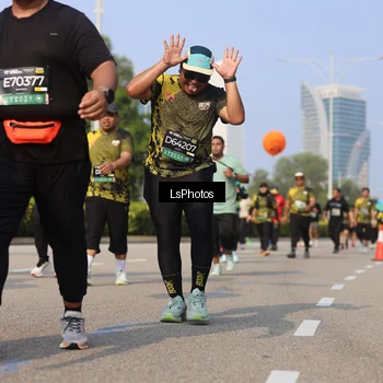 Runner Photo 6921332