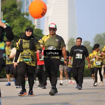 Runner Photo 6921341