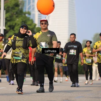 Runner Photo 6921343