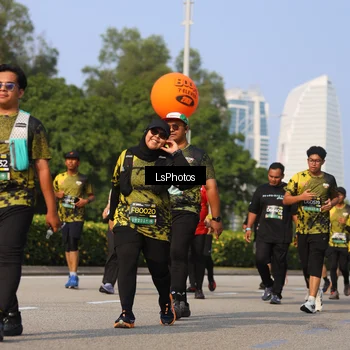Runner Photo 6921347
