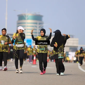 Runner Photo 6921369