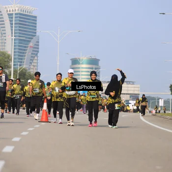 Runner Photo 6921371