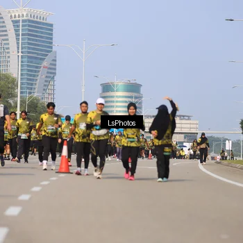 Runner Photo 6921372