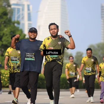 Runner Photo 6921430