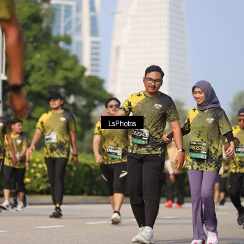 Runner Photo 6921432