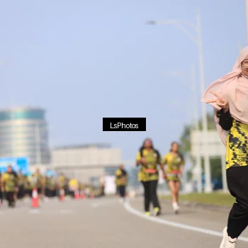 Runner Photo 6921444