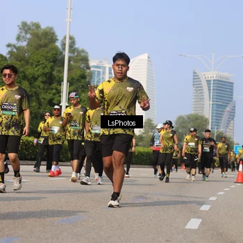 Runner Photo 6921458