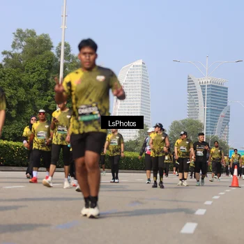 Runner Photo 6921460