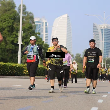 Runner Photo 6921472