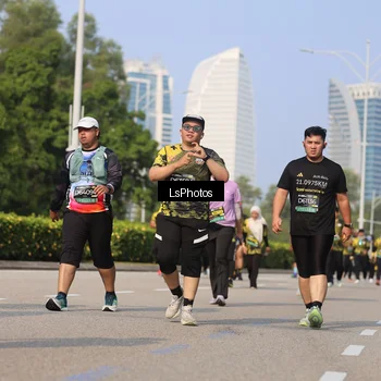 Runner Photo 6921475