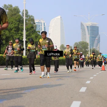 Runner Photo 6921517