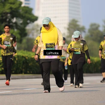 Runner Photo 6921573