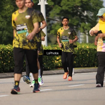 Runner Photo 6921577