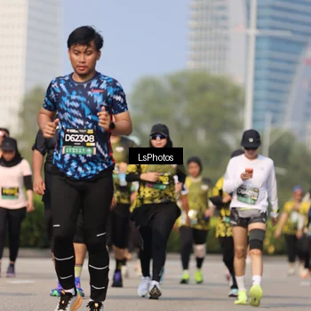 Runner Photo 6921591