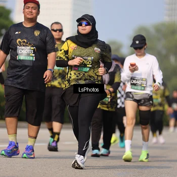 Runner Photo 6921599