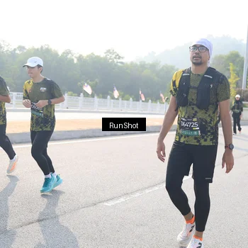 Runner Photo 6921711