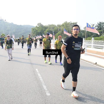 Runner Photo 6921717