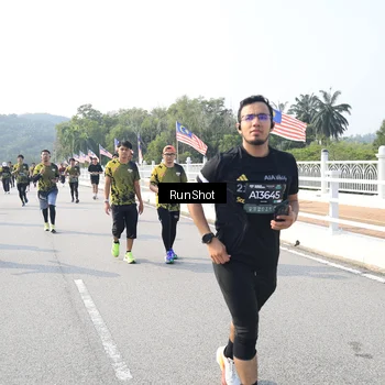 Runner Photo 6921720