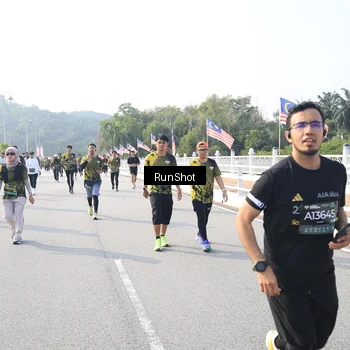 Runner Photo 6921721