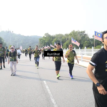 Runner Photo 6921730
