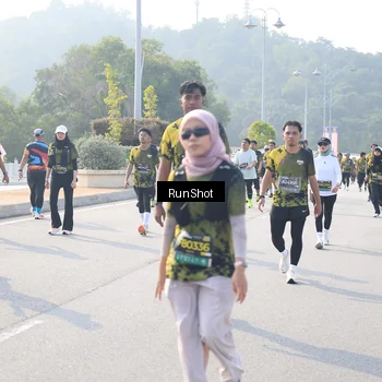 Runner Photo 6921733