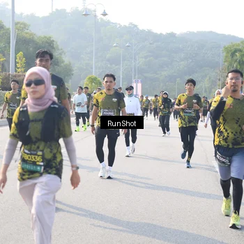 Runner Photo 6921736